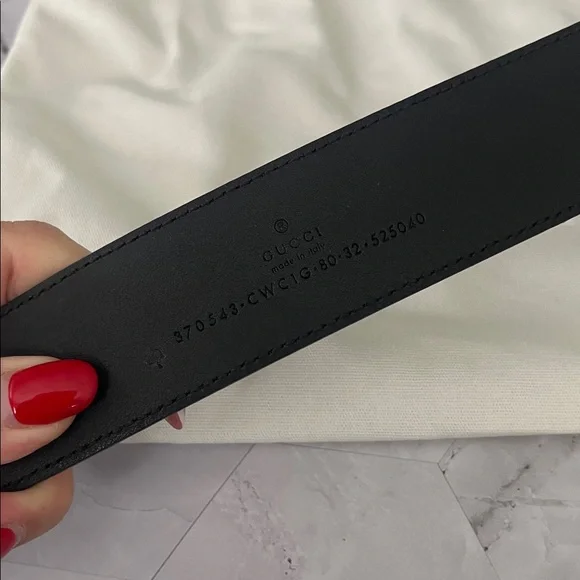 $1,185 New Authentic GUCCI Belt GG LOGO 80-32 Black  display picture 2